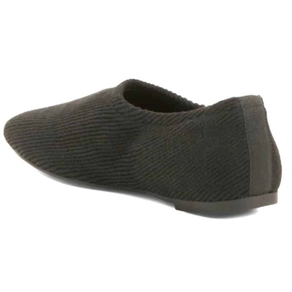 AEROSOLES knit design